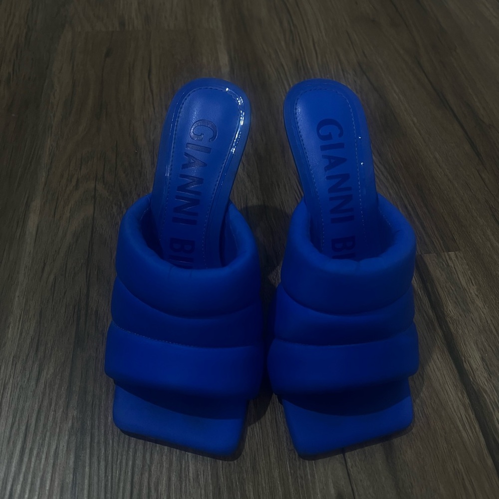 Blue Gianni Bini Heels